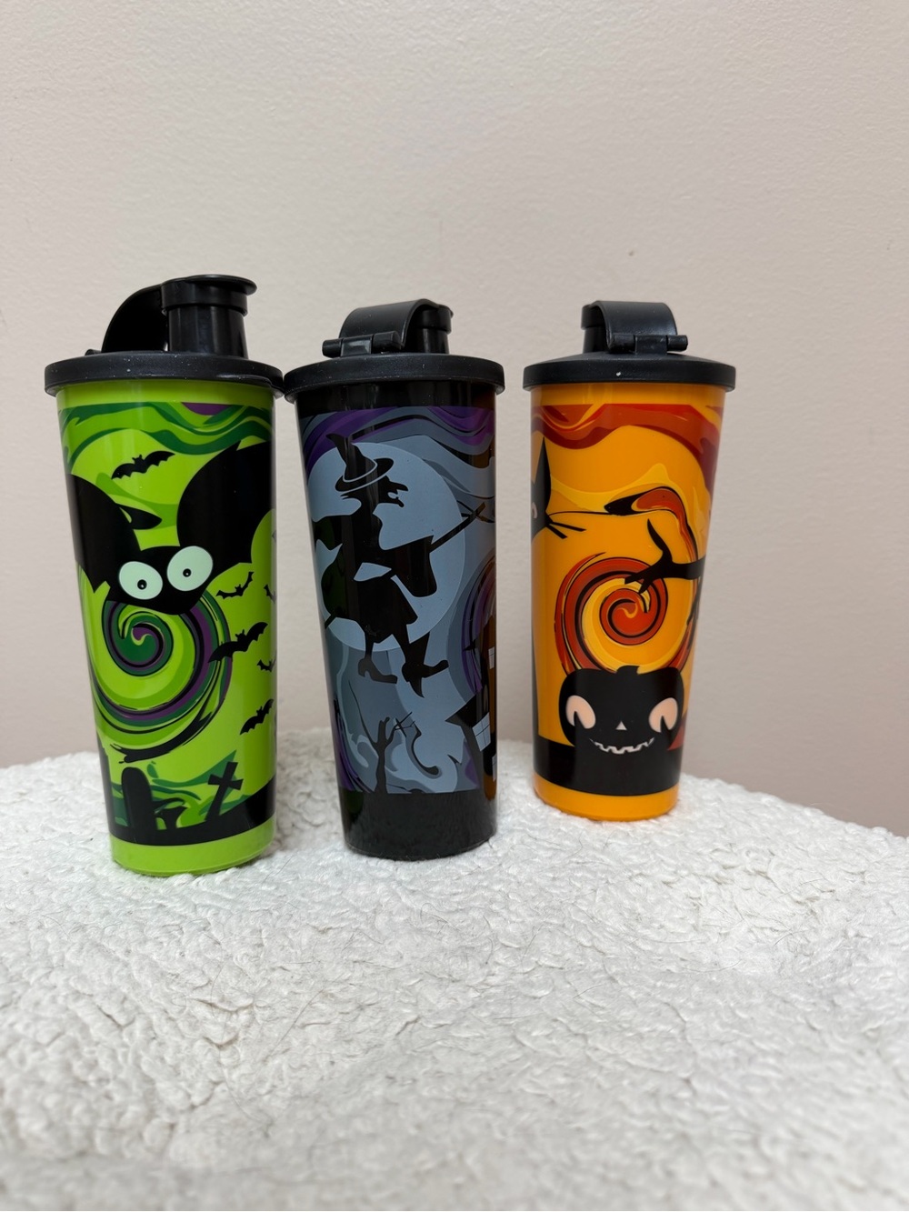 Tupperware Halloween Cups Tumblers with lid
